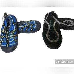 Bundle of 2 Boys Old Navy & Osh Kosh B'Gosh Water Swim Summer Shoes Size 6 GUC